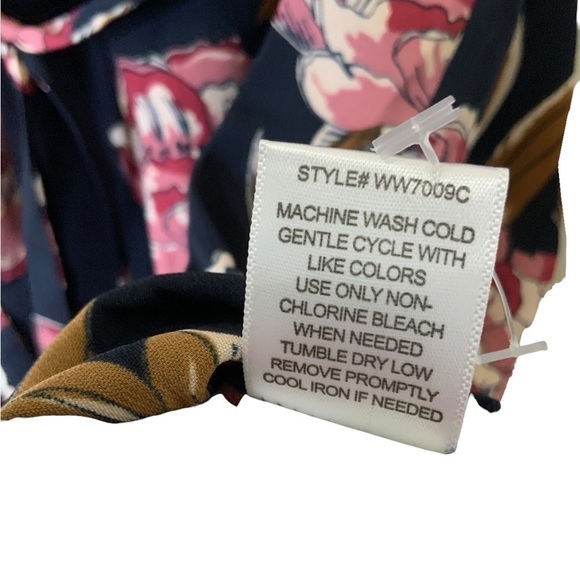 41 Hawthorn 🆕 Button-Up Belted Shirt Style Navy with Pink Floral Dress NWOT- M - Picture 5 of 10